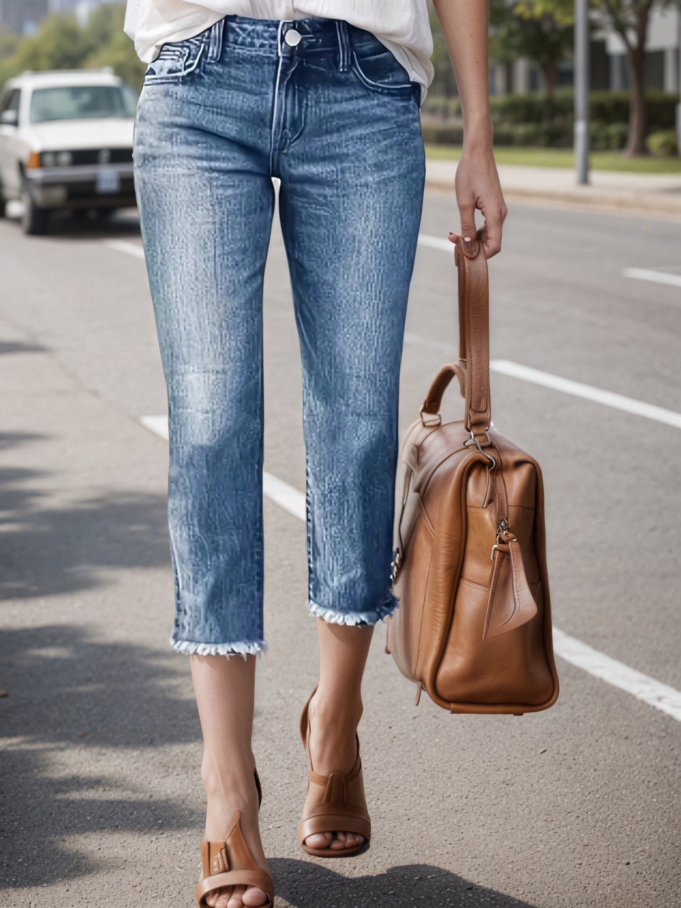 2025 Women's Denim Pants, Fringed Hems, Built-in Zipper Closure Straight Leg Jeans, Women's Cropped Jeans