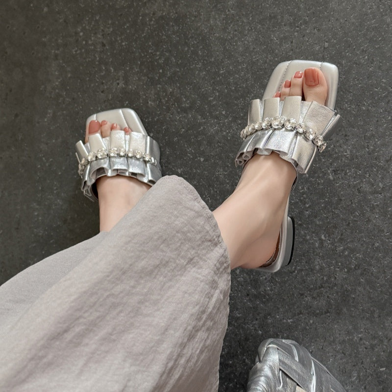 Stylish Silver Leather Pleated Slide Sandals With A Resort Vibe
